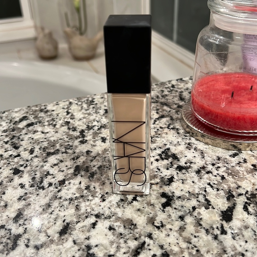 *3/$30* ❤️ NARS natural, radiant, longwear foundation in color, Oslo.